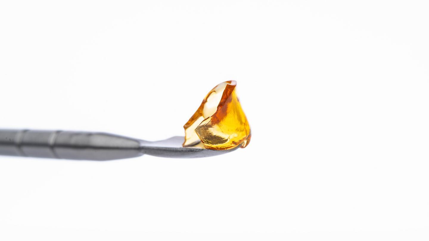 shatter on a dab tool